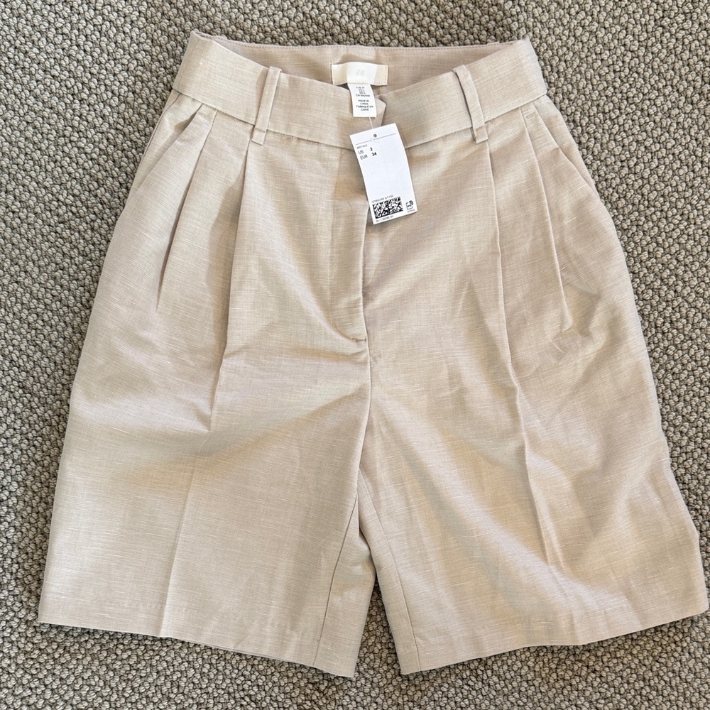 NWT H&M Women's Beige Bermuda Shorts